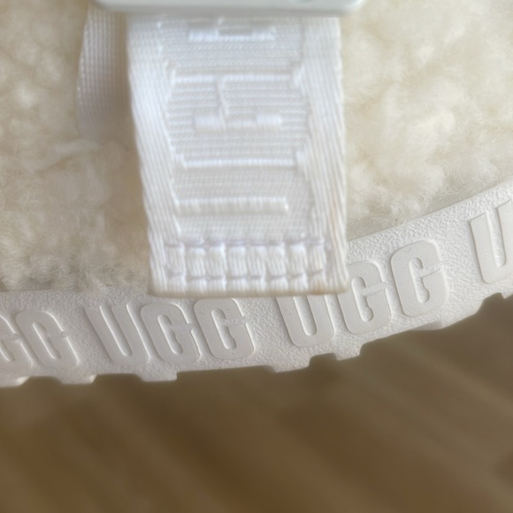 UGG - platform Fluffita slides/slippers - Picture 16 of 16